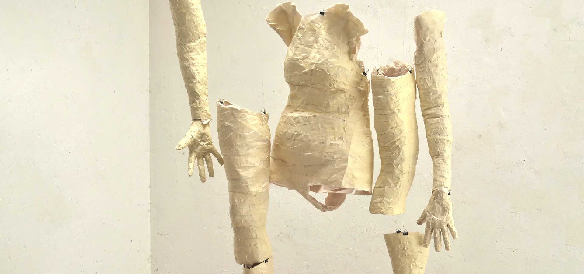 »kleidsam« von Anne Haring
